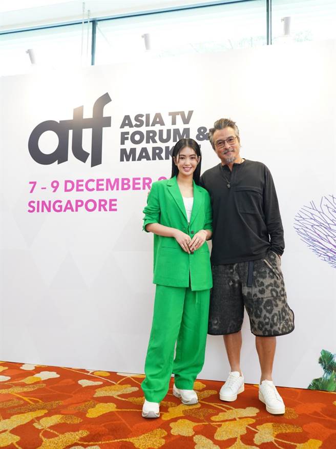 金钟影帝李铭顺携手北影非常新人雷嘉汭，赴新加坡宣传全新台剧。（镜文学提供）