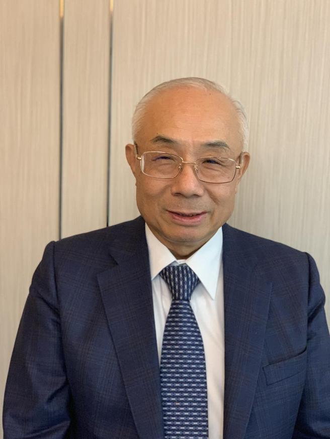 （行政院今天拍板新建物屋顶强制设置太阳光电，中华民国不动产开发商业同业公会全国联合会理事长杨玉全表示，恐将破坏景观，推高房价，建请政府谨慎研议。图∕蔡惠芳）