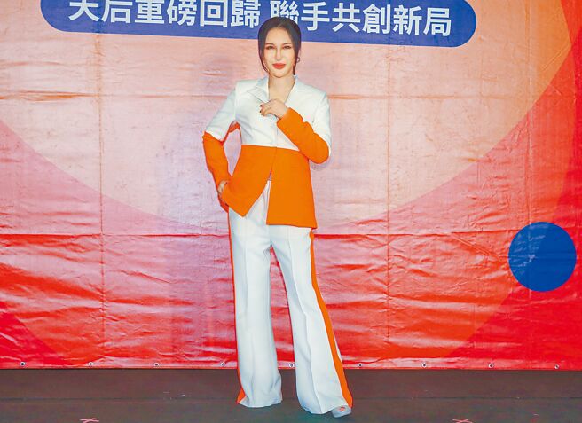 利菁昨出席直播平台活动，宣布强势回归。（粘耿豪摄）