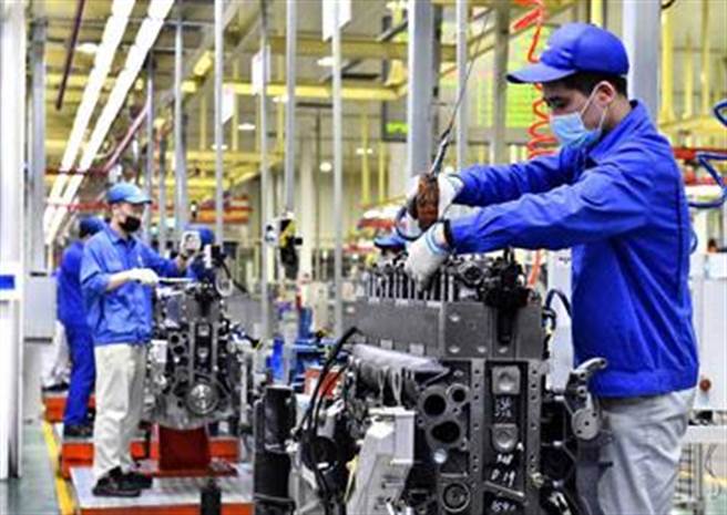 大陆11月CPI同比上涨1.6％，PPI同比下降1.3％。（观察者网）