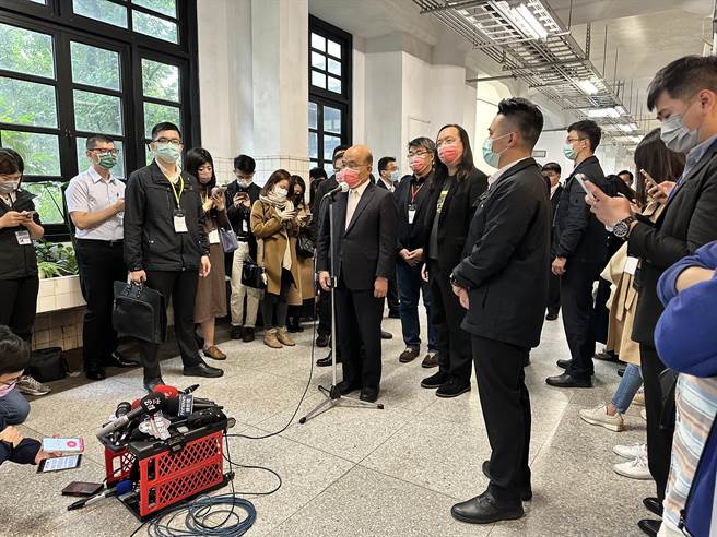 行政院长苏贞昌上午赴全国资讯主管联席会前受访。（黄婉婷摄）