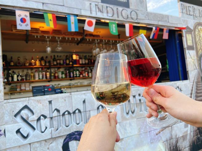 高雄英迪格-Pier No.1魔法圣诞夜 精选红白酒无限量供应(英格迪酒店提供)