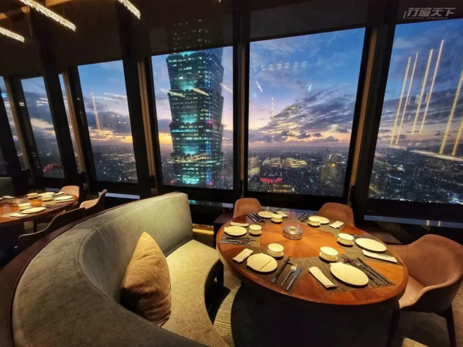 新葡苑四十六坐擁觀賞101的最佳視野。（圖/ 行遍天下）