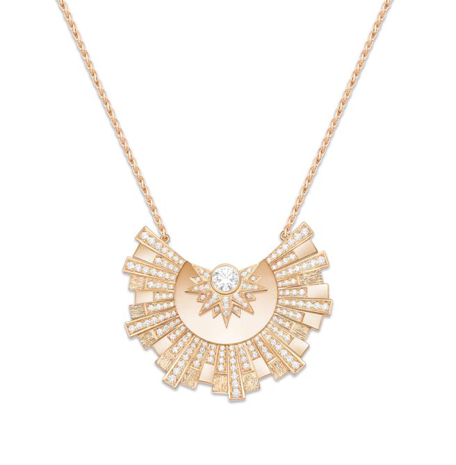 伯爵Sunlight系列18K玫瑰金钻石项炼，69万5000元。（PIAGET提供）