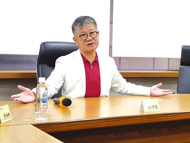 龍邦董事長劉偉龍