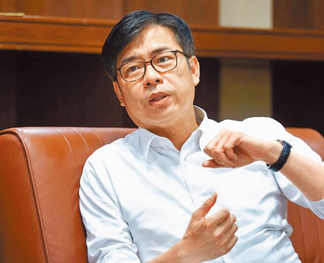 高雄市長陳其邁順利連任，他接受《中國時報》書面專訪時提到「會繼續用過去2年拚4年的拚勁，緊緊緊來建設高雄」。（本報資料照片）