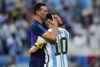 阿根廷晉4強  教練卡洛尼與梅西相知相惜共創紀錄
