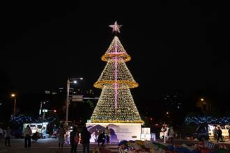 14米高耶誕樹亮了 竹縣宗教代表齊聚祈福