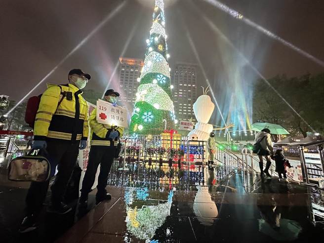 新北市消防局加强演唱会救护整备。（新北市消防局提供）