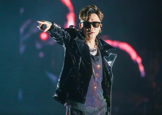 蕭秉治為演唱會，特別瘦身十公斤。（粘耿豪攝）