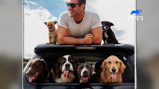 爱狗成痴的李艾舍辞掉工作后带着收养来的狗狗游遍美、加。（动物星球频道提供）