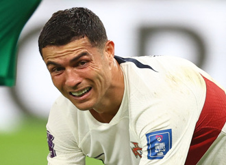 世足》C羅嚎啕大哭的原因並非葡萄牙被淘汰？前隊友：他在意梅西