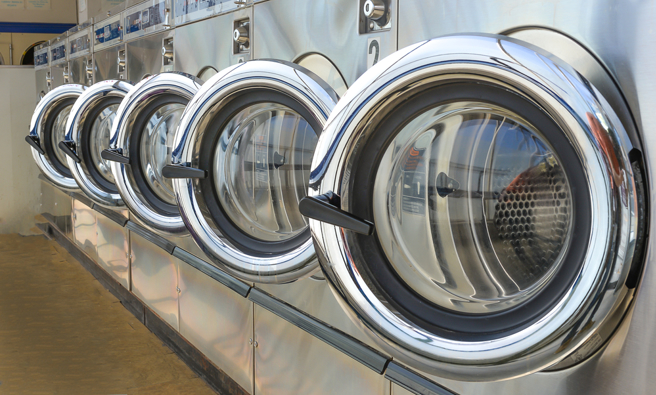 新竹一名女子今年5月前往自助洗衣店洗衣，返回取衣物时才发现内衣裤遭人窃走。（示意图／Shutterstock）