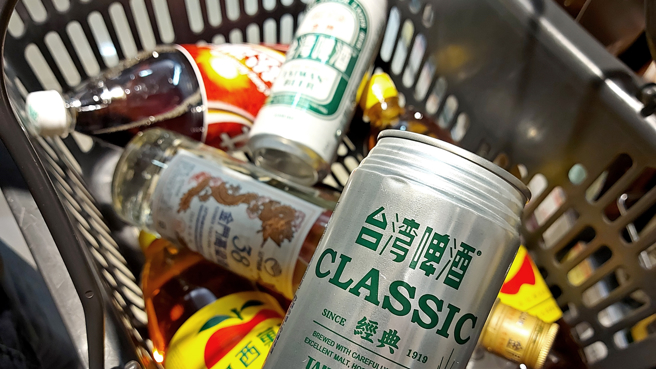 陆方选在此时突禁我国水产、食品进口，是否与政治打压有关，卫福部次长王必胜指出，这部分就留给大家去评判。★《中时新闻网》提醒您：饮酒过量有害身体健康。（图／示意图，记者张铠乙摄影）