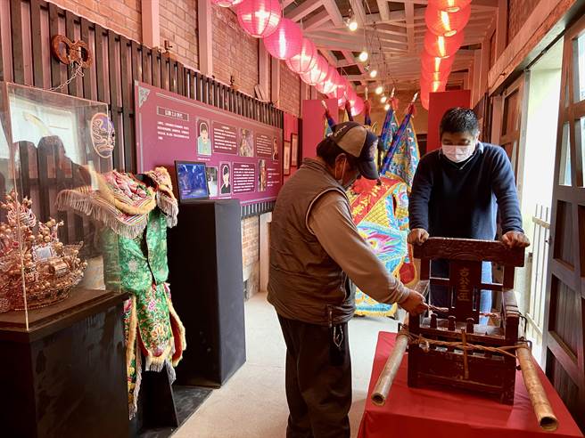 宗教信仰在近几年开始转型，从最初信仰1.0是以「神」为核心，到现在是以「人」为核心。（吴佩蓉摄）