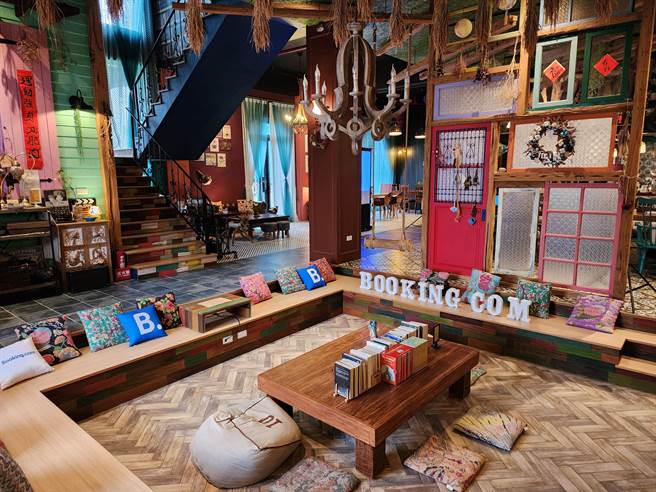 宜兰「冬山乡」「飞旅宿」以缤纷色彩打造充满设计感又温馨的梦想基地。(图片由Booking.com提供)