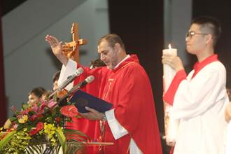 奉獻教育與福傳31年 西班牙籍神父拿到身分證成為台灣人