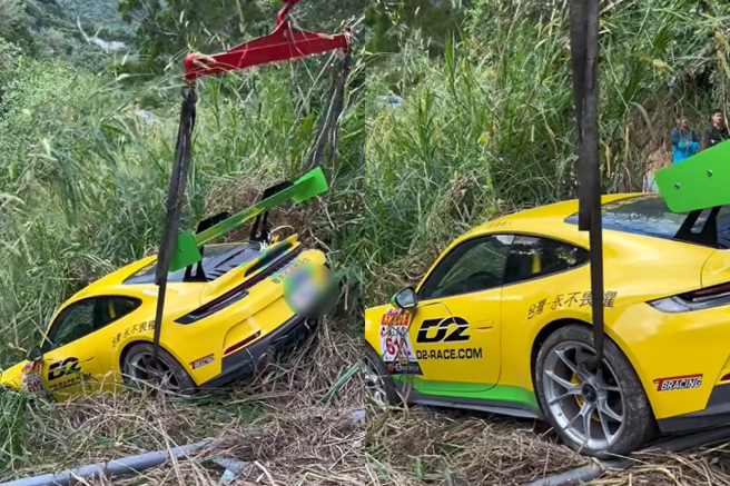 台湾赛车教父廖老大团队的车日前在台东比赛，不小心衝出赛道卡在山沟。（翻摄自脸书社团《爆废公社二馆》）