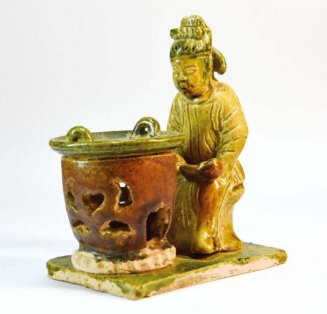 陆羽煮茶三彩器