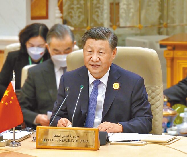 大陆国家主席习近平9日于沙乌地阿拉伯首都利雅德出席首届中海峰会，并发表主题演说。（新华社）