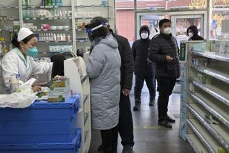 北京發燒就診人數暴漲16倍 急救電話狂增6倍