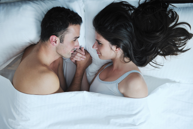 疑似希亚的女子和男友激战的影片，在网路被疯传开来。(示意图/shutterstock)