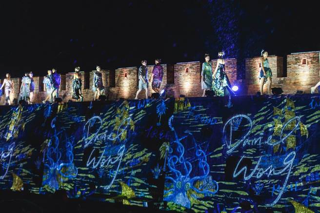 由屏县府举办的半岛歌谣祭荣获「2022 Taiwan Design Best 100」奖项，今年共获国内外3大设计奖。（屏县府提供／谢佳潾屏东传真）