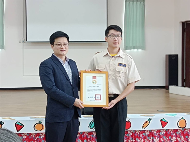 台南市白河区公所秉持「长照社造化 社造长照化」精神，并配合市府民政局长期推动邻里服务「健康提升、温暖永续」的施政目标，带领役男投入规划办理相关计画，达到筑起里民的人际关系、长期照护的观念及发扬地方社区的价值等三大目标。(戴志扬翻摄)