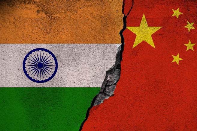 共军西部战区新闻发言人龙绍华13日发表谈话指出，例行巡逻遭到印军非法越线拦阻。（示意图／shutterstock达志影像）