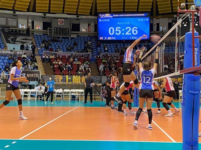 台电女排与爱山林将二度对决。（柯宗纬翻摄）