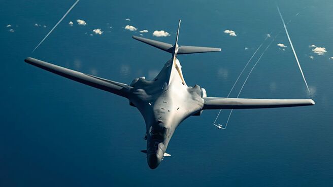美國空軍再次將B-1B轟炸機派駐關島，希望達到區域的穩定作用。（圖／美國空軍）