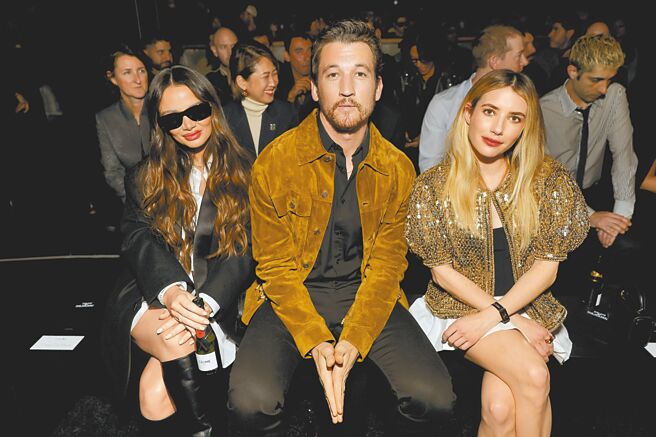 凱莉史裴瑞（Keleigh Sperry）（左起）、邁爾斯泰勒（Miles Teller）、艾瑪羅伯茲（Emma Roberts）也都是觀秀嘉賓。（Celine提供）