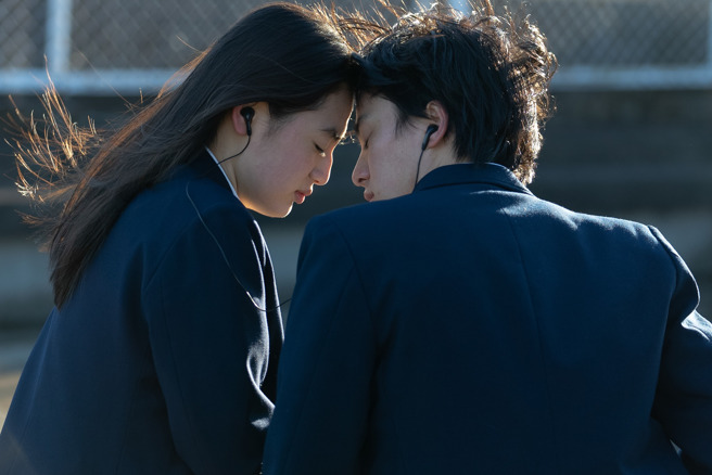 网友好奇，若台湾也要拍初恋题材的偶像剧，问哪一首歌能代表。（图／翻摄自Netflix脸书粉专）