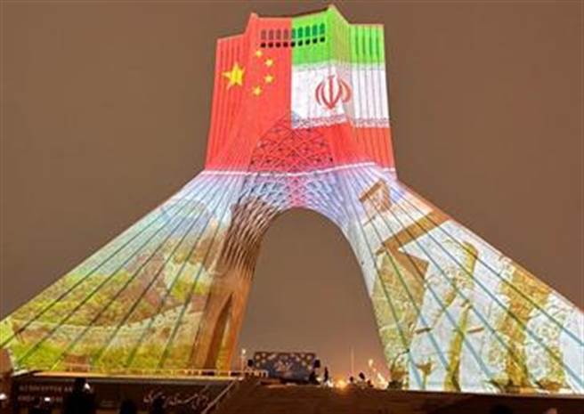 胡春华访伊朗见总统莱希发展全面战略伙伴关系。（观察者网）