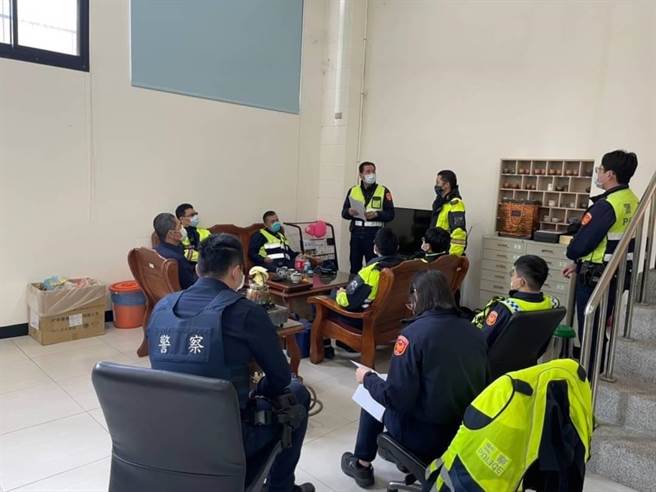 苗栗縣大湖鄉草莓季已從12月起正式上市開賣，大湖警分局已擬定相關交通疏導措施。（謝明俊攝）