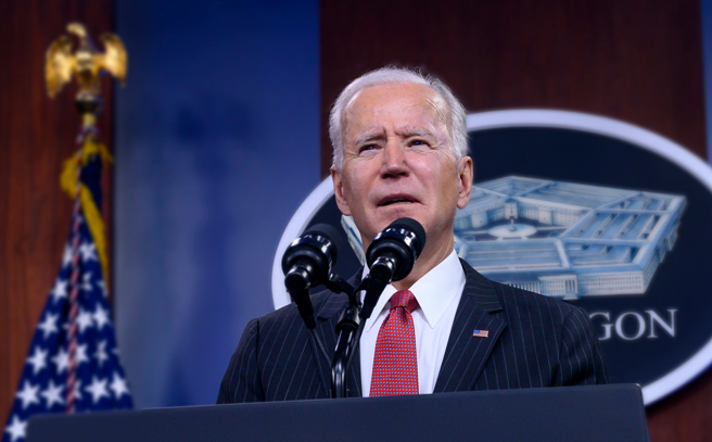 美國總統拜登簽署法案，保證同性婚姻權利。(shutterstock)