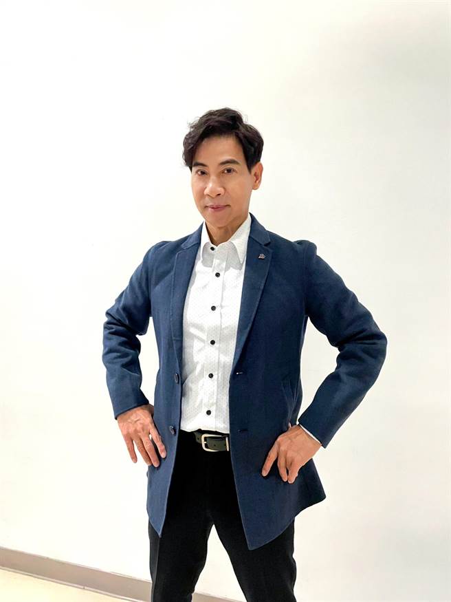 翁家明加入民视八点檔《市井豪门》饰演总裁。（民视提供）