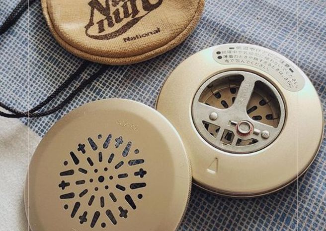 周末寒流来袭，他挖出古早御寒神器，引起网友讨论。（图／翻摄自爆废公社公开版）