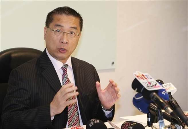 徐国勇传出将取代周玉蔻时段开新的政论节目。（本报资料照片）