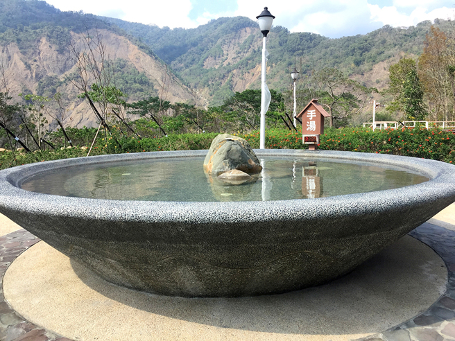 六龜區寶來花賞溫泉公園。(圖片提供/MOOK)