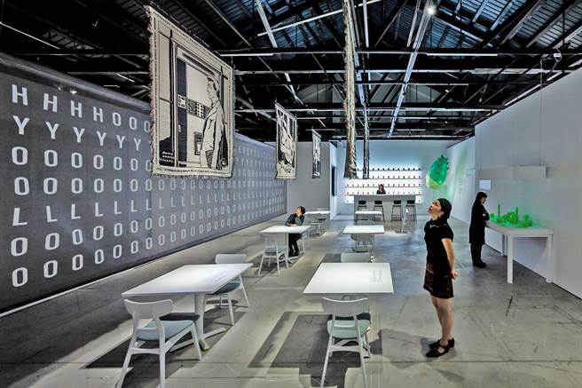 駁二「您好，歡迎光臨Hotel YOLO」開展，體驗只能活一次的藝術旅程。（高市文化局提供／袁庭堯高雄傳真）