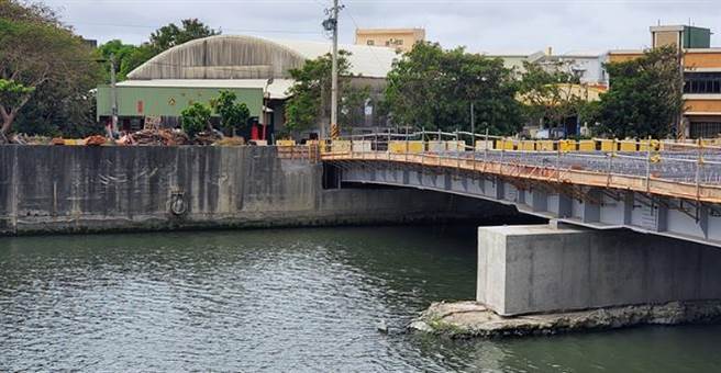 彰化县政府水利资源处针对搭桥等破堤申请 ，建立一套更周全督导系统。（彰化县政府水利资源处提供／吴敏菁彰化传真）