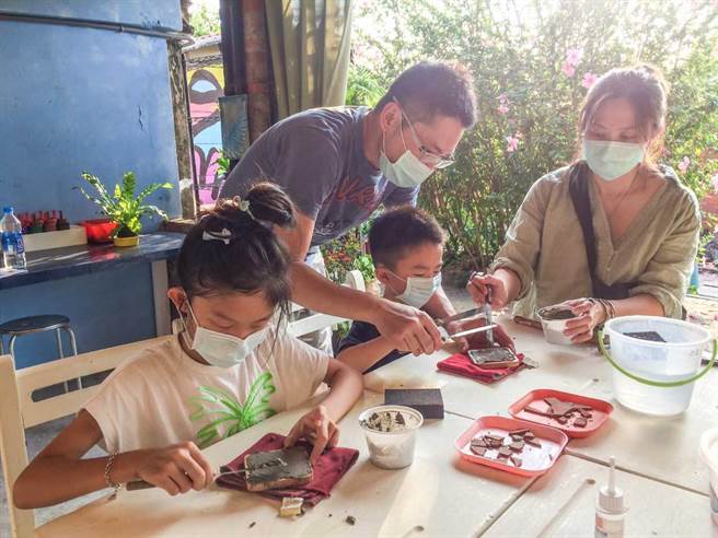 林建叡透过劳动部云嘉南分署培力计画，引进人力资源，成为推动大崎聚落发展的动力。（云嘉南分署提供／张毓翎台南传真）