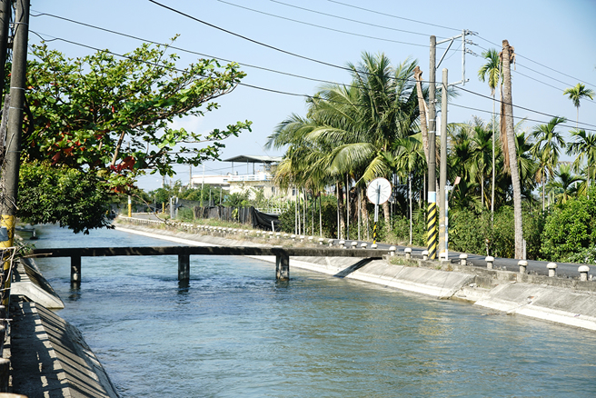 美浓水圳(摄影/曾信耀)