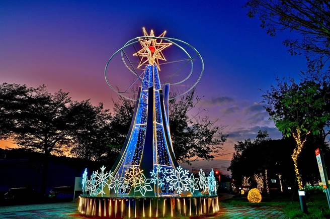 2022年石冈花漾艺术灯节从12月17日展开，将持续举办到明年2月5日。(台中市府提供)