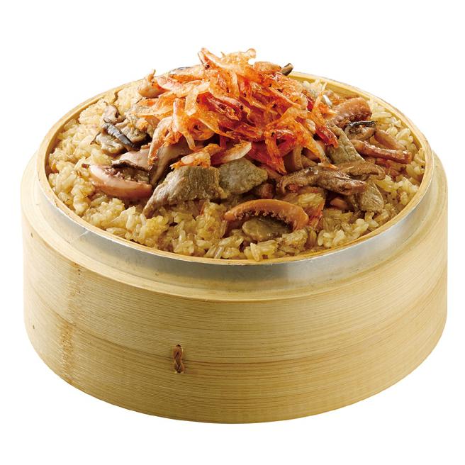 全联呷七碗樱花虾米糕，329元。（全联提供）