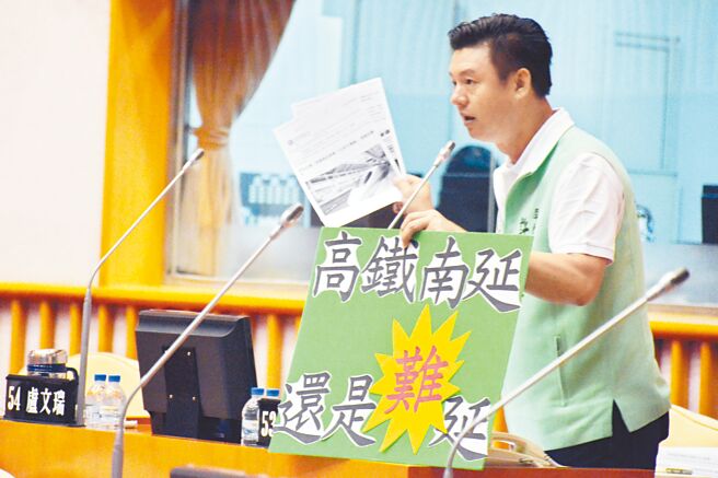 民进党屏东县议员许展维将出马角逐屏东县副议长。（林和生摄）