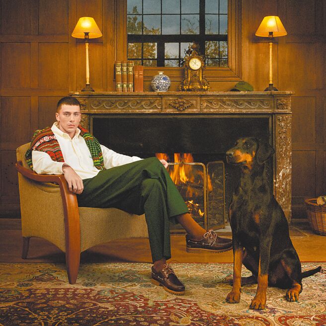 ARTIFACTS 今年独家选入Drole de Monsieur节日限定胶囊系列。（ARTIFACTS提供）