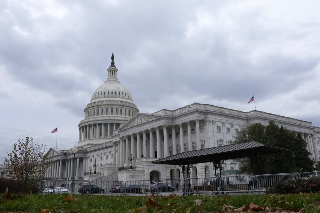 美国国会必须在16日午夜前通过一项新的预算案，否则联邦服务的拨款授权将到期，政府各个部门运作随之停摆。图/美联社(photo:ChinaTimes)