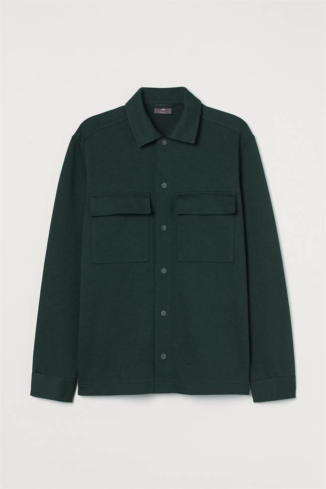 H＆M襯衫式外套原價999元、特價600元。（H＆M提供）